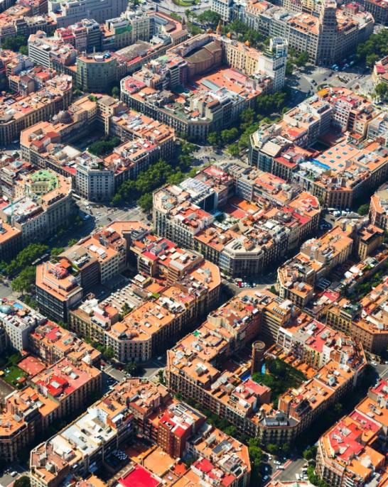 La ciutat des de l'aire